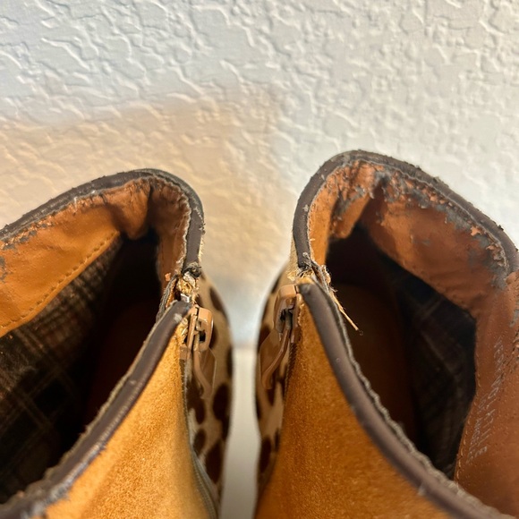 Very Volatile Leopard Calf Hair Leather Ankle Chelsea - Picture 3 of 8